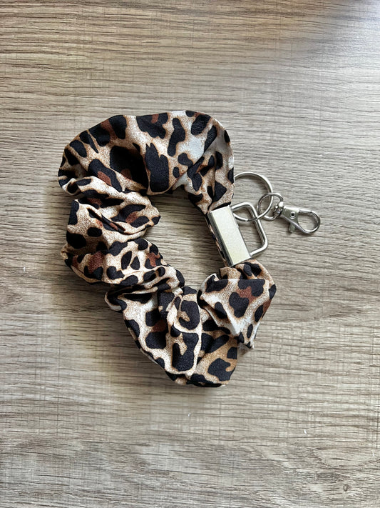 Pocket Scrunchie Wristlet Keychain - Cheetah/Leopard Silk
