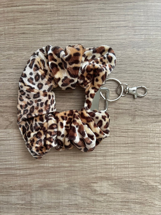 Pocket Scrunchie Wristlet Keychain - Cheetah/Leopard Velvet